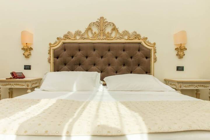 Room 16 of 61