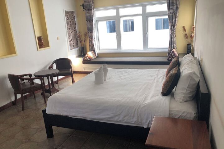 Room 5 of 62