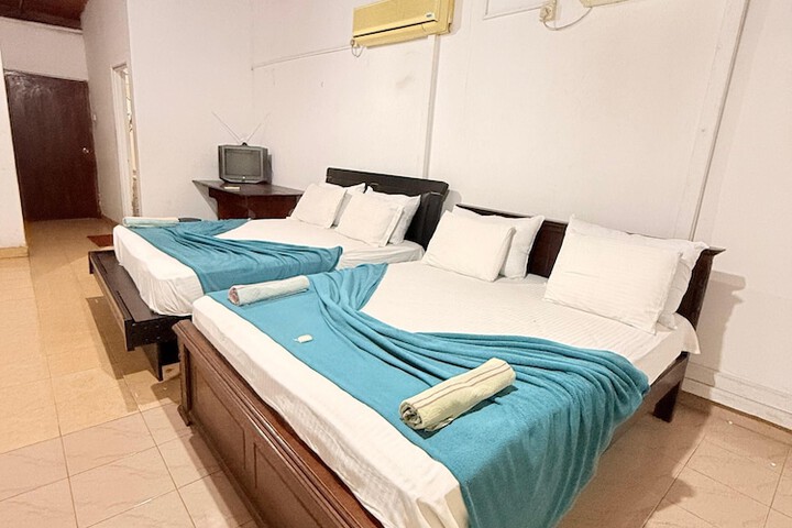 Room 13 of 29