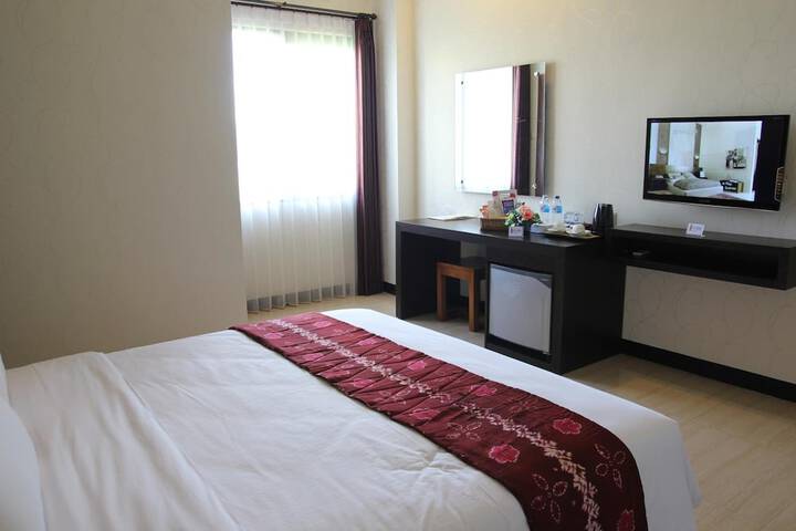 Room 9 of 33