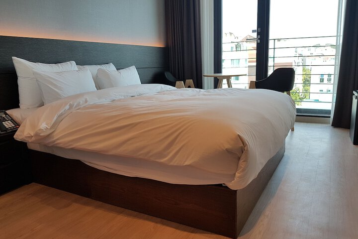 Room 33 of 69