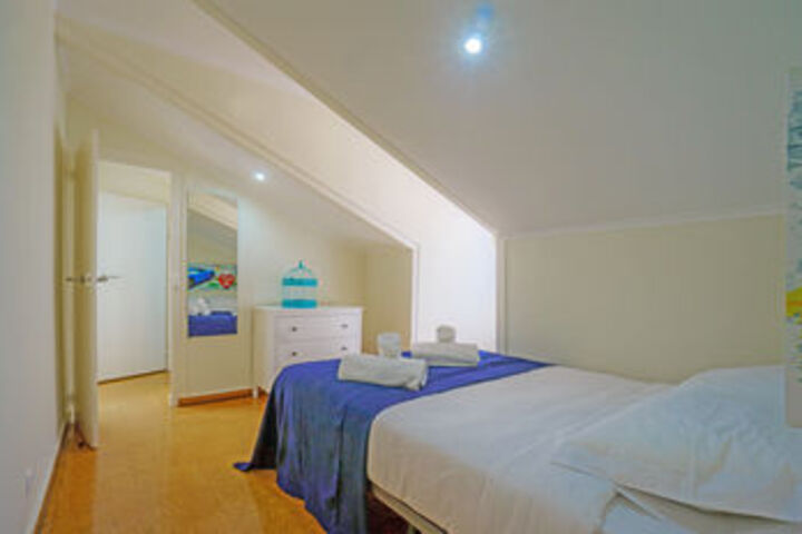 Room 27 of 147