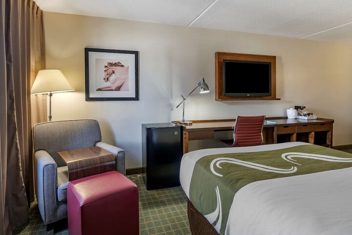 2 Double Beds (3 of 14)