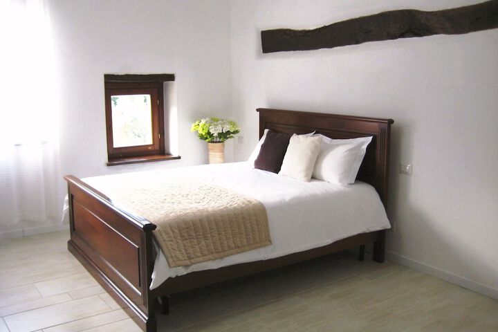 Room 4 of 31