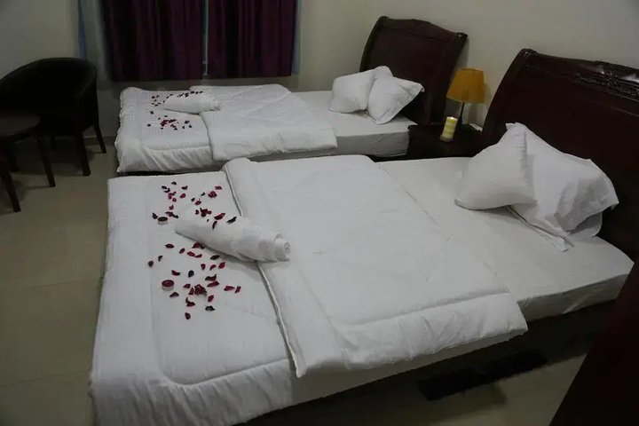 Room 3 of 6