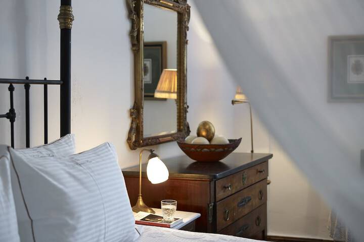 Room 10 of 39