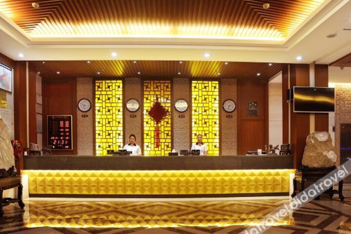 Baimei Zhubao Hot Spring Hotel