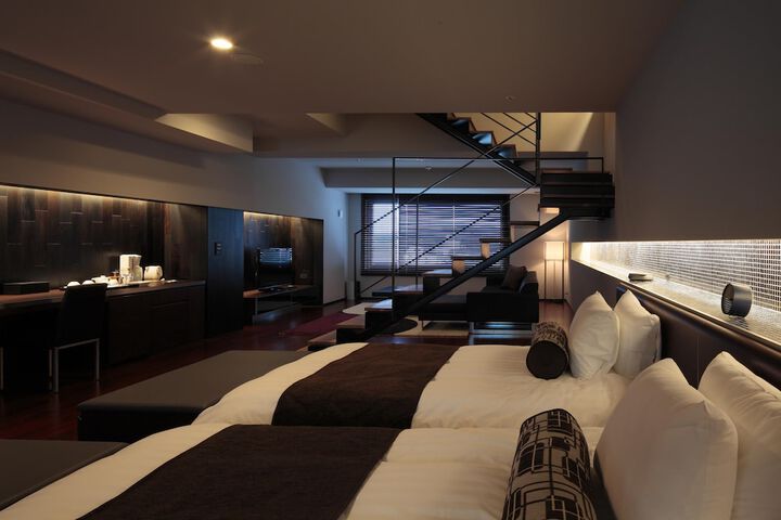 Room 15 of 73