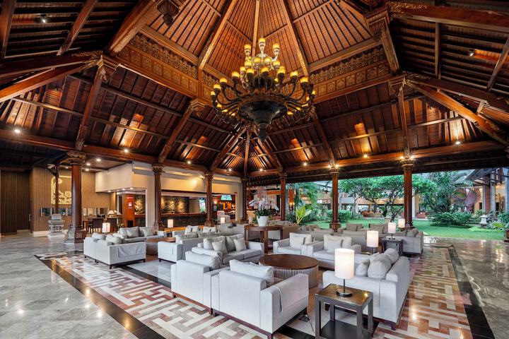 Hotel Lobby