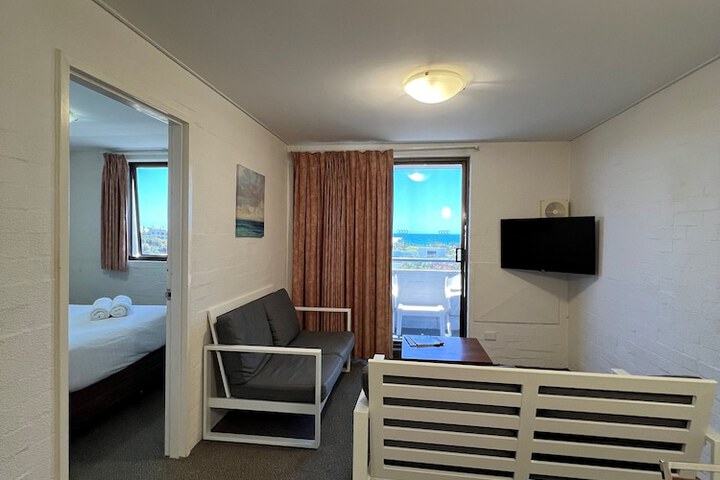 Room 40 of 52