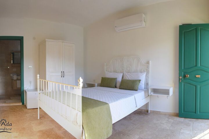 Room 4 of 34