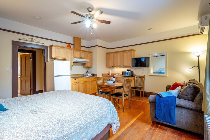 Room 38 of 60