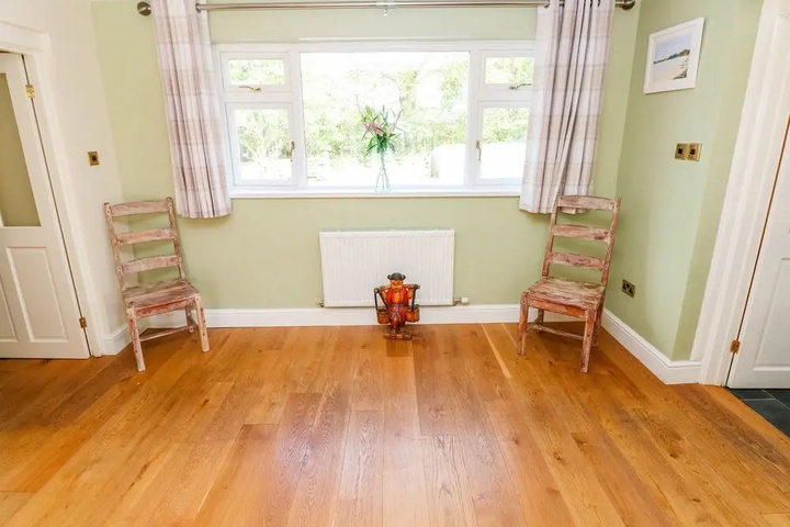 Room 4 of 21