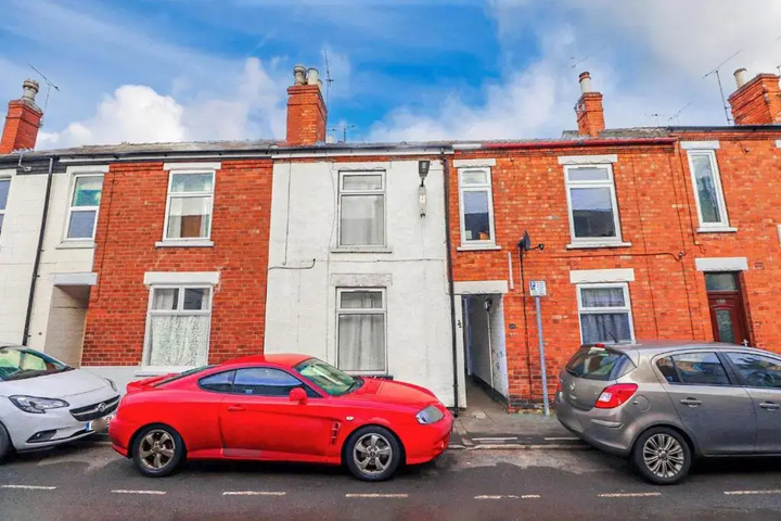 Superb 4 Double Bedroom House Lincoln