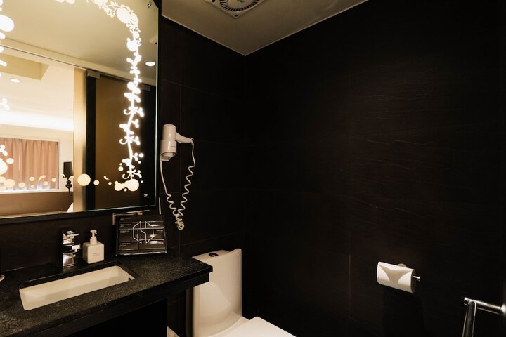 Room 29 of 40
