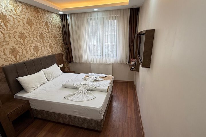 Room 5 of 31