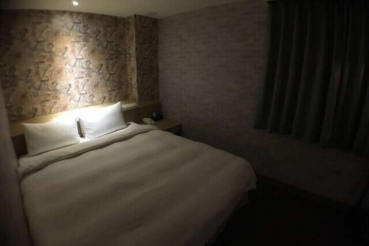 Room 29 of 50