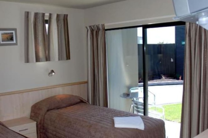 Room 5 of 31