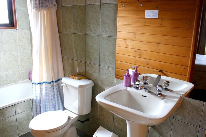 Room 12 of 16