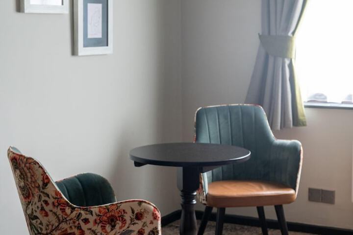 Room 13 of 61