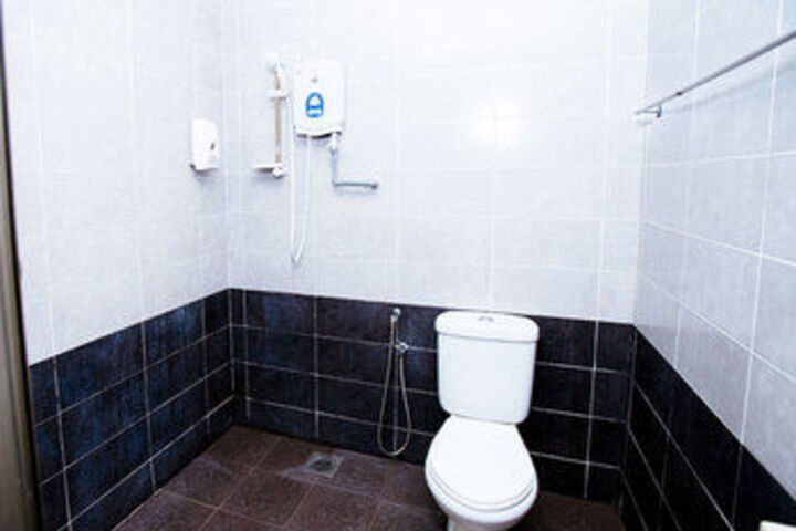Room 4 of 43