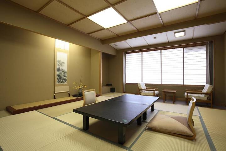 Room 4 of 21