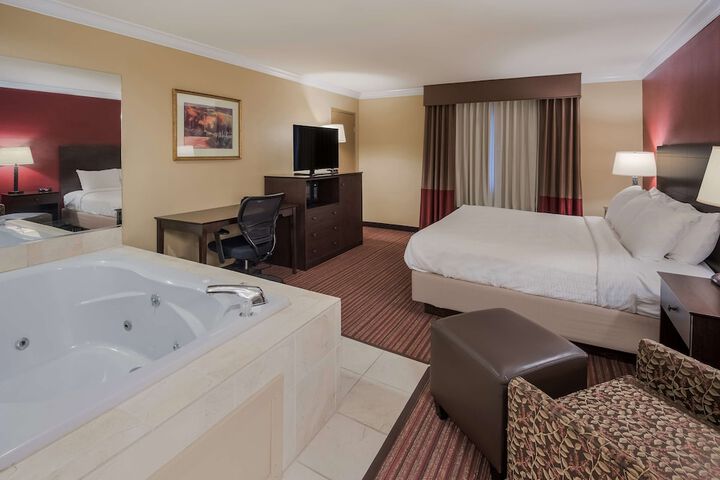 1 King Bed High Speed Internet Accessible Microwave and Refrigerator, Iron and Ironing Bo (2 of 22)