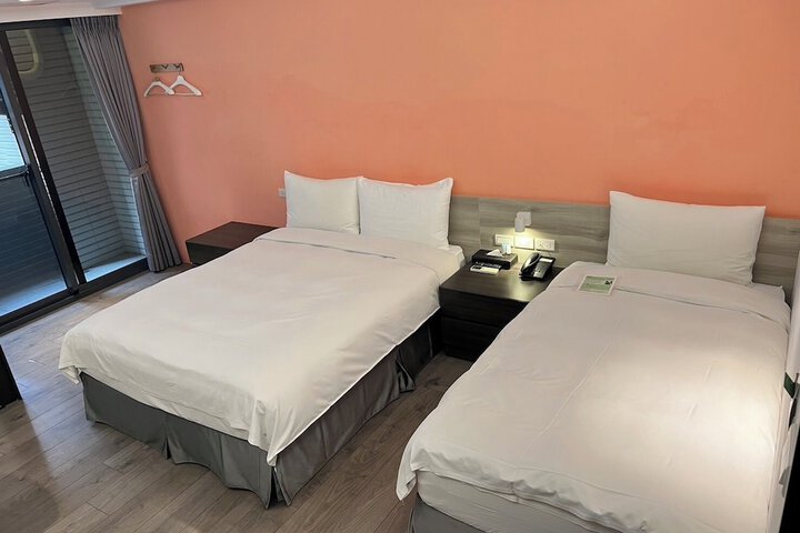 Room 30 of 94