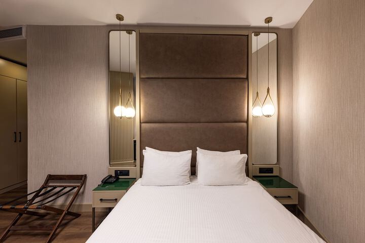 Room 15 of 64