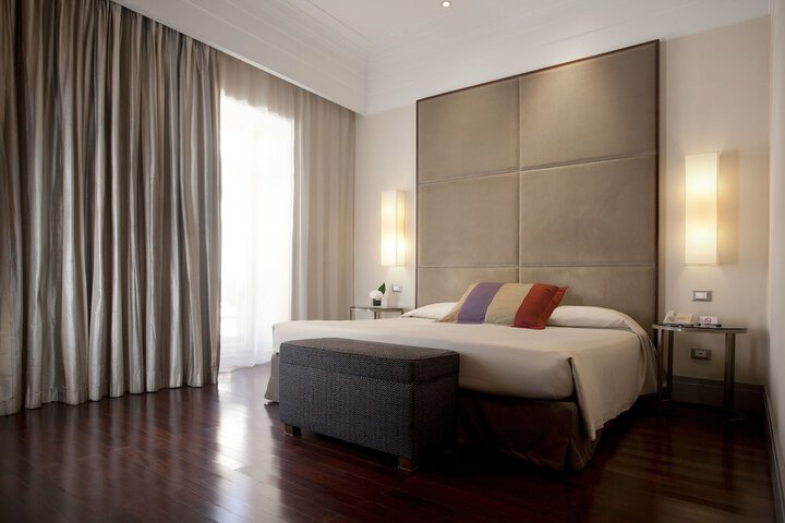 Room 25 of 69