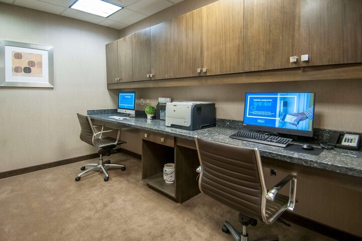 Business Center 66 of 71