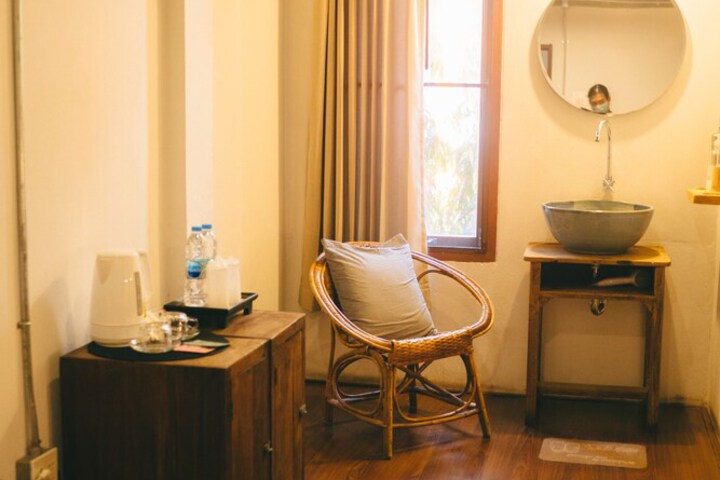 Room 5 of 25