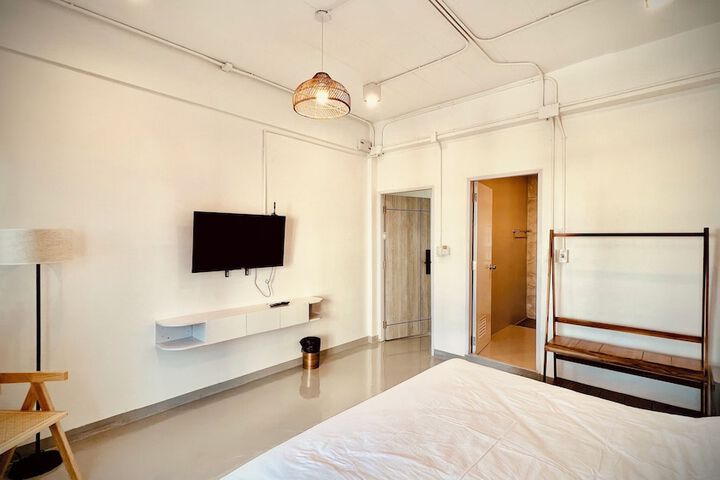 Room 14 of 66