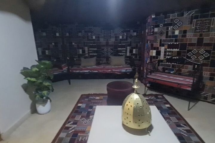 Room 26 of 146