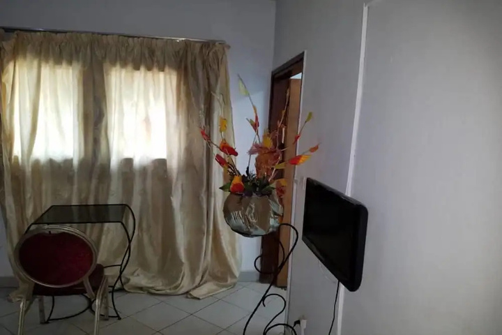 Room 12 of 19
