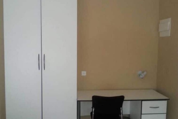 Room 6 of 15
