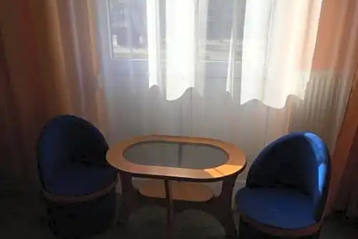 Room 10 of 21