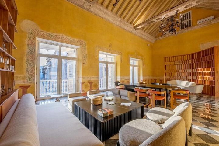 Guest Lobby