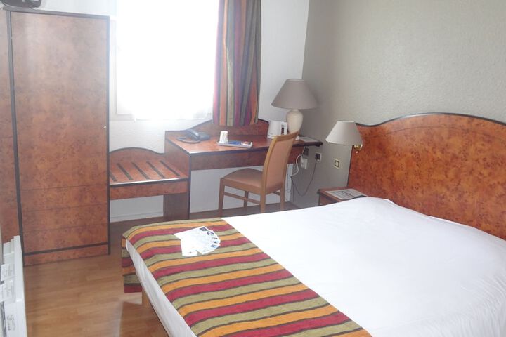 Room 16 of 84