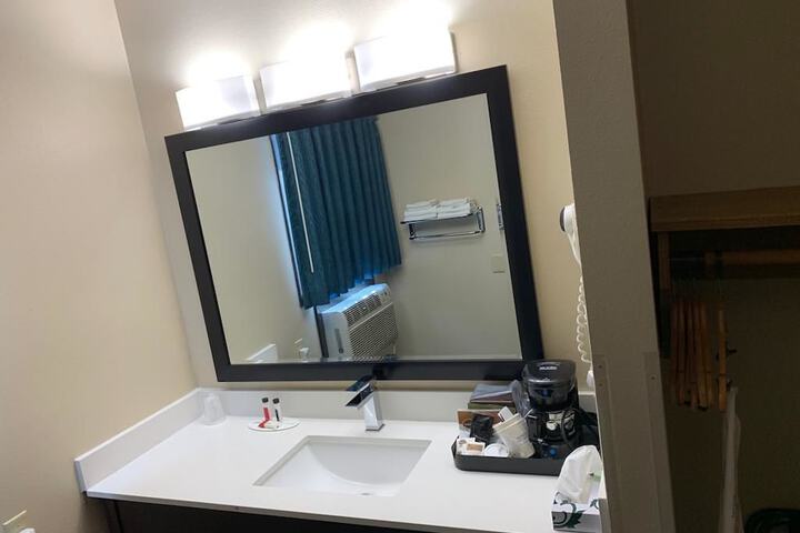 Room 17 of 35