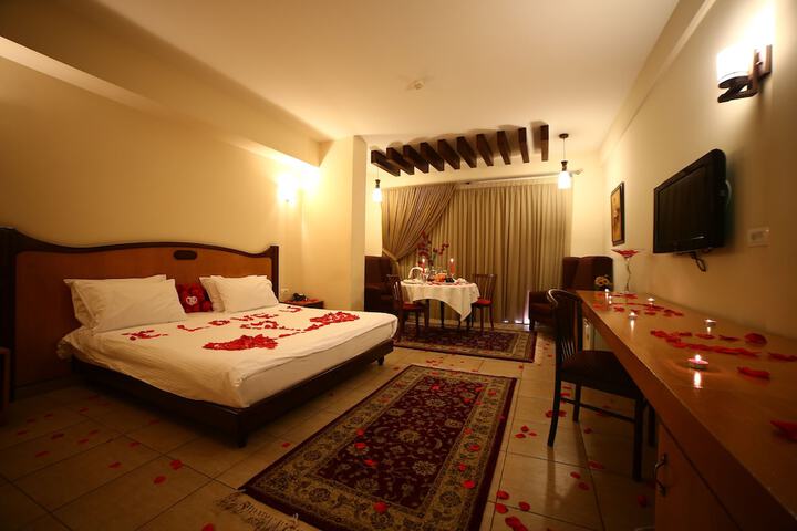 Room 27 of 49