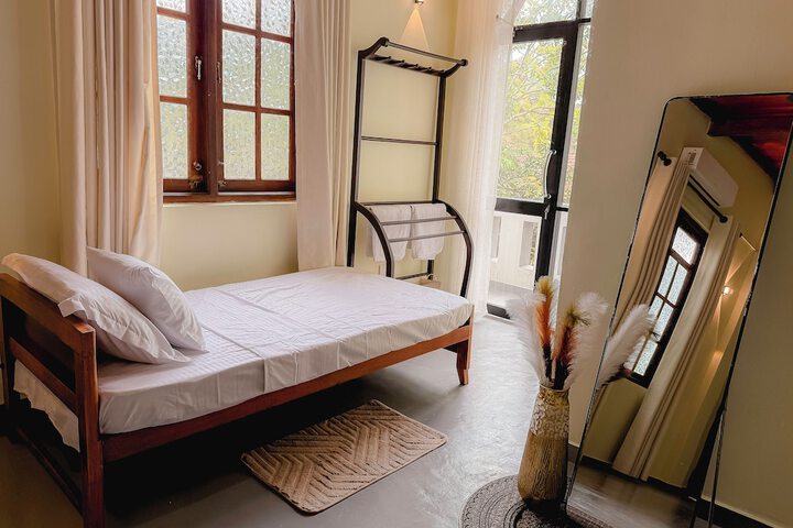 Room 6 of 26