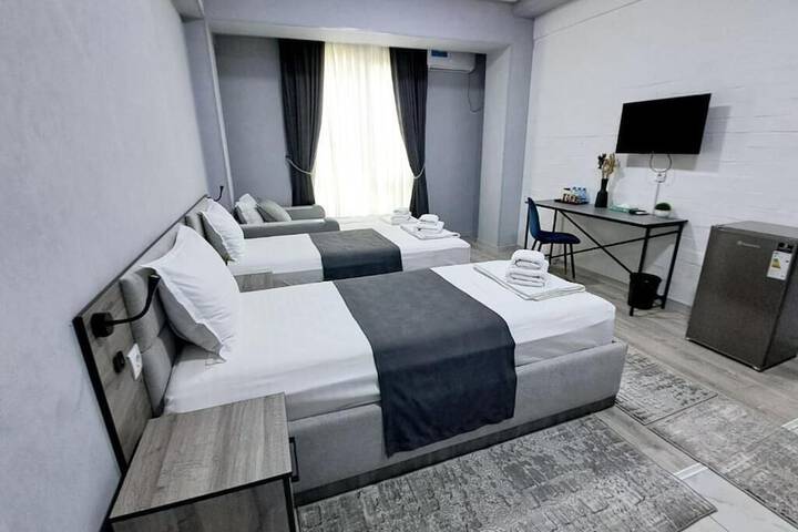 Room 25 of 62