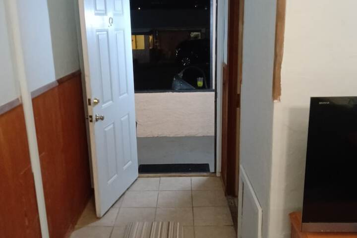 Room 11 of 28