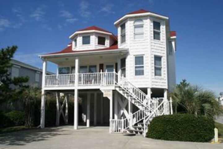Exterior of Quick Getaway 4 Br Home