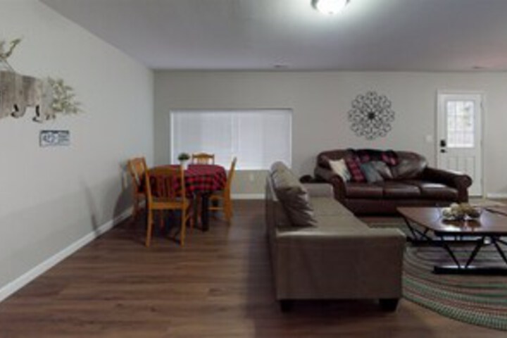 Room 5 of 28
