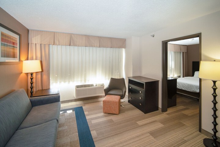 Room 12 of 87