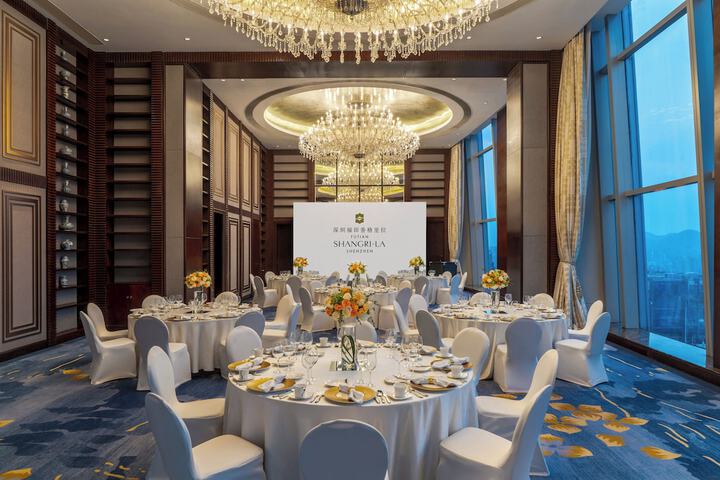 Ballroom/Hall 120 of 148