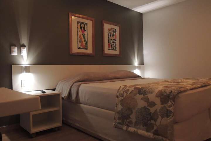 Room 6 of 44