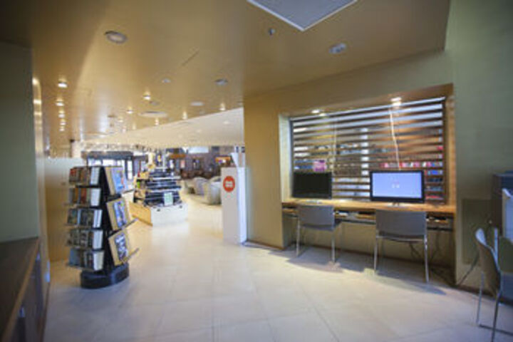 Business Center 6 of 60